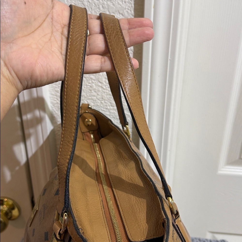 MCM Tan and Olive Tote Bag - Picture 7 of 10